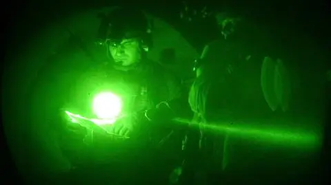 Komandosi zaatakowali islamistów nocą