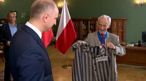 Ocalały z Holocaustu Edward Mosberg uhonorowany przez prezydenta