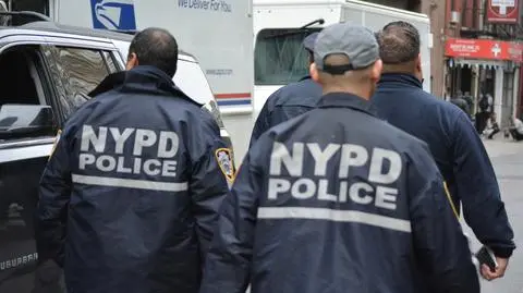 Nowojorska policja od lat odnotowuje spadek zabójstw w mieście (wideo archiwalne)
