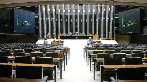 Posłowie nie chcą tajnych głosowań w parlamencie