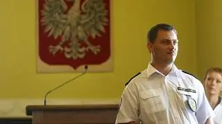 Były komendant będzie pomagał zakończyć postępowania mandatowe