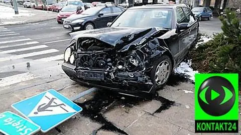 Wprost przez przejście dla pieszych