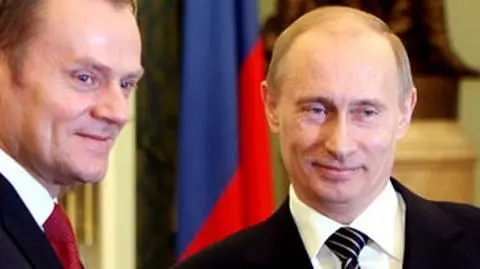 Tusk zaprasza Putina