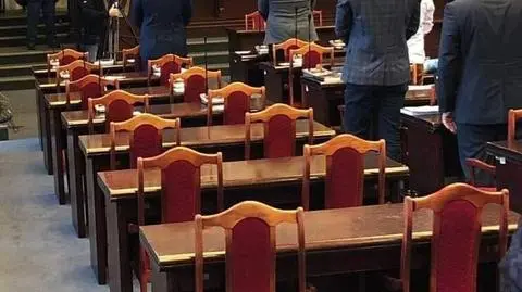 Minuta ciszy w Łodzi dla Pawła Adamowicza. Obecny jeden radny PiS