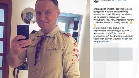 Prezydent Andrzej Duda publikuje selfie w mundurze harcerskim