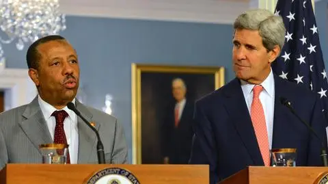 Abdullah Al-Sani (L) - obecny premier Libii