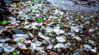 W Nowej Zelandii stworzono specjalną maszynę, która zmienia szklane butelki w piasek