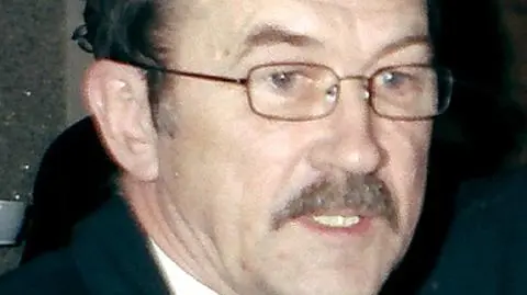 Ozolas jest poza parlamentem