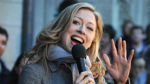 Clintonówna zaręczona z bankowcem