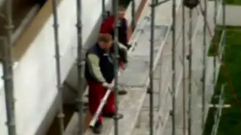 Bez zabezpieczeń