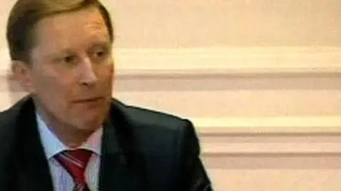 Wicepremier Rosji: USA budują nowy mur berliński