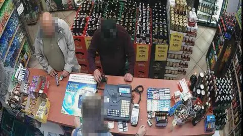„Używał kradzionej karty płatniczej”. Usłyszał 36 zarzutów