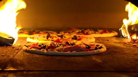 Pizza pochodzi z miasteczka portowego w środkowych Włoszech