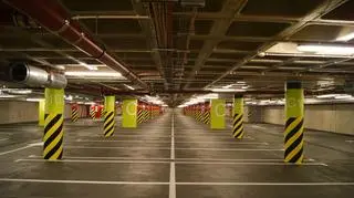 Parking czeka na samochody