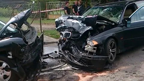 Zderzyli się czołowo. Jedna osoba nie żyje, trzy są ranne