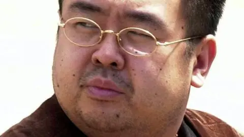 Szczegóły w sprawie morderstwa Kim Dzong Nama. Użyto gazu bojowego (mat. z 26.02.2017)