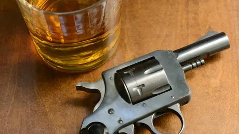 Pistolet, którym grozili mężczyźni, okazał się być zabawką