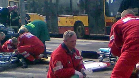 Wjechał w grupę ludzi