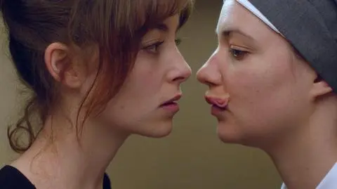 Kadry z filmu "Kosmos" Andrzeja Żuławskiego
