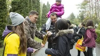 Na gdańskim cmentarzu datki zbierał Dariusz "Tiger" Michalczewski