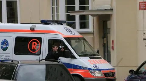 Lekarze kazali wzywać karetki ze szpitala - więcej przypadków