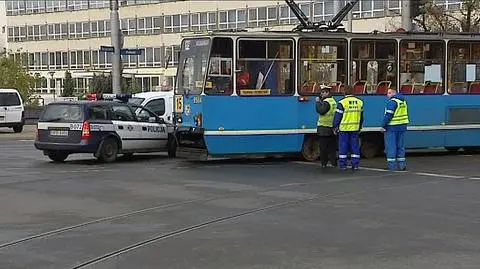 Dwa tramwaje zderzyły się na pl. Jana Pawła II