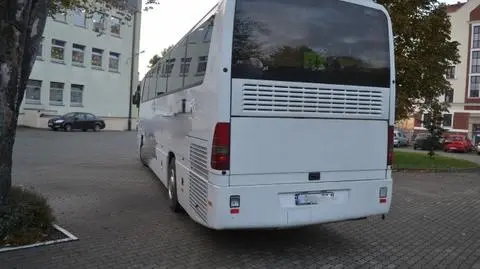 Niesprawny autokar, kierowca przepracowany. "W ogóle nie powinien wyjechać w trasę"