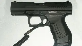 Na skutek awarii pistoletu Walther P99 ranny został policjant