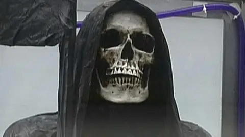 Watykan o kulcie śmierci