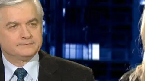 Cimoszewicz: Rząd zachowuje się "dziwnie"