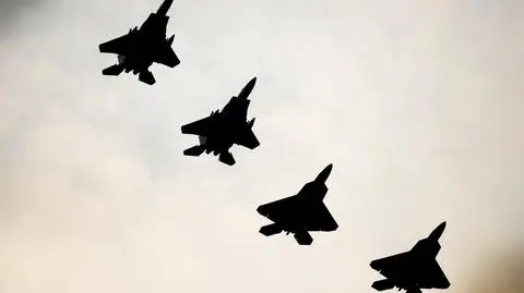 F-22 przyleciały do Europy