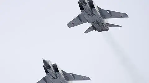 Na zdjęciu: rosyjskie MiG-31. Nagranie: polskie F-16 miały spięcie z Rosjanami. Przechwycenie samolotu ministra