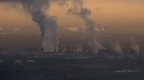 Środki na walkę ze smogiem mogą być wstrzymane