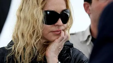 Madonna da pół miliona ofiarom trzęsienia