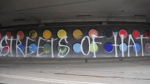 Zniszczony mural na rondzie Mogilskim