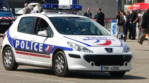 Francja: zuchwały napad na furgonetki z biżuterią