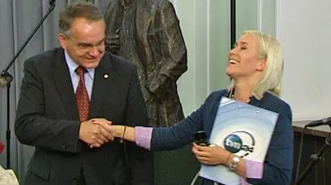 Pawlak przegrał zakład. Oddaje dwie pensje