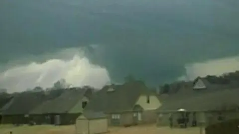 Śmiertelne tornada w USA