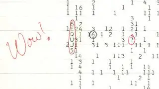 Zapis "sygnału WOW!" z odręczną notatką astronoma