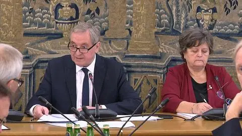 Burzliwa debata w sprawie projektu wypłacania 13