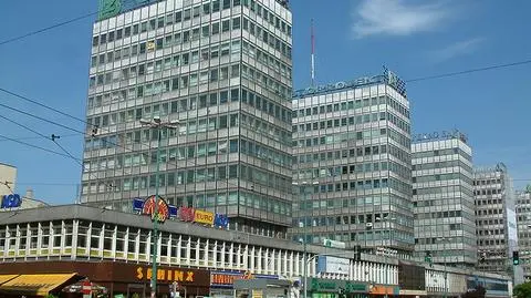 "Zaczęliśmy kaszleć i się dusić". Tajemnicza substancja w wieżowcu