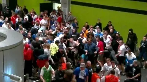 W trakcie meczu z Czechami rosyjscy kibice pobili stewardów na stadionie we Wrocławiu