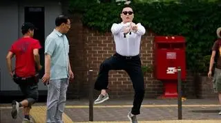 Psy twierdzi, że naczelną zasadą tańca "Gangnam Style" jest: wyglądaj z klasą, a tańcz kiepsko
