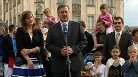 Marszałek życzy "bycia tatusiem"