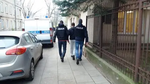 Pięć ciosów nożem, żeby ukraść torebkę. Atak na staruszkę