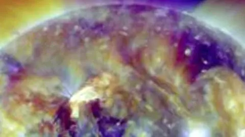 Do Ziemi dotarły cząsteczki Słońca