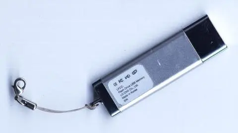 Pendrive wywołał panikę i awaryjne lądowanie