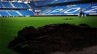 Wymiana murawy na INEA Stadionie w Poznaniu