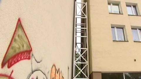 Dom jak przecinek. Między ścianami