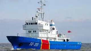 Strażnicy graniczni z patrolowca SG-311 przerwali rejs wędkarzom 